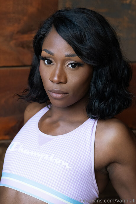 vanniallfree star erotic image