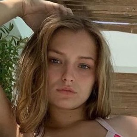 Romane Salvetti star free pic