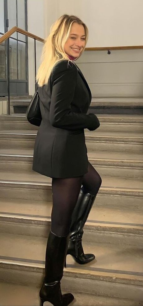 Romane Salvetti porn star image