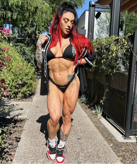 Kayla Rossi model pornographic images