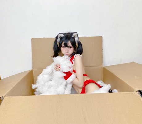 Joyce Poring star hot image