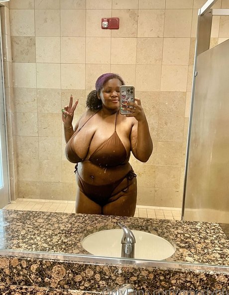 moodybb nice pornstar photo