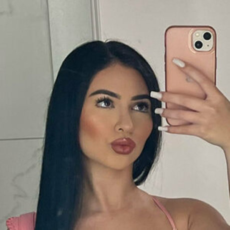 ilovespanishkitty hot pornstar image