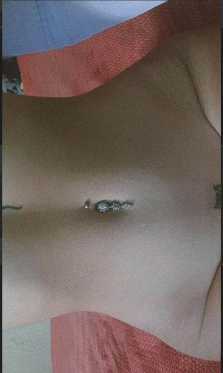 oliveiiranatt exclusive model pic