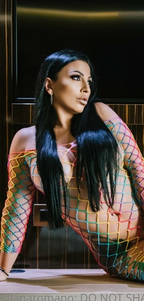 lanaromano top actress pictures