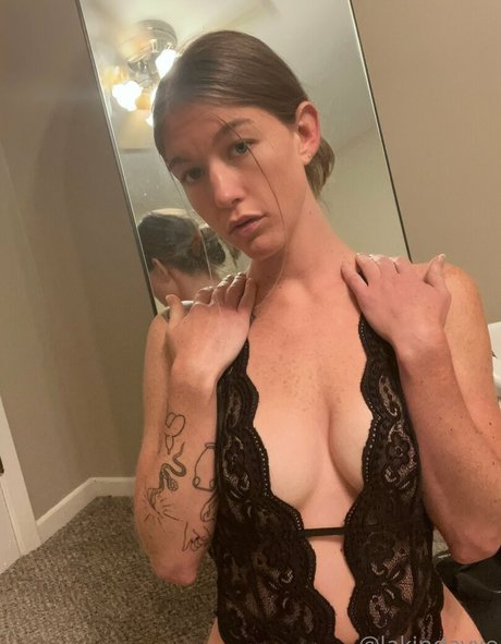 LakinDayXO exclusive star image