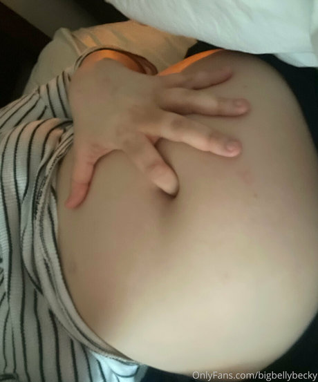 curvybecky model erotic pic