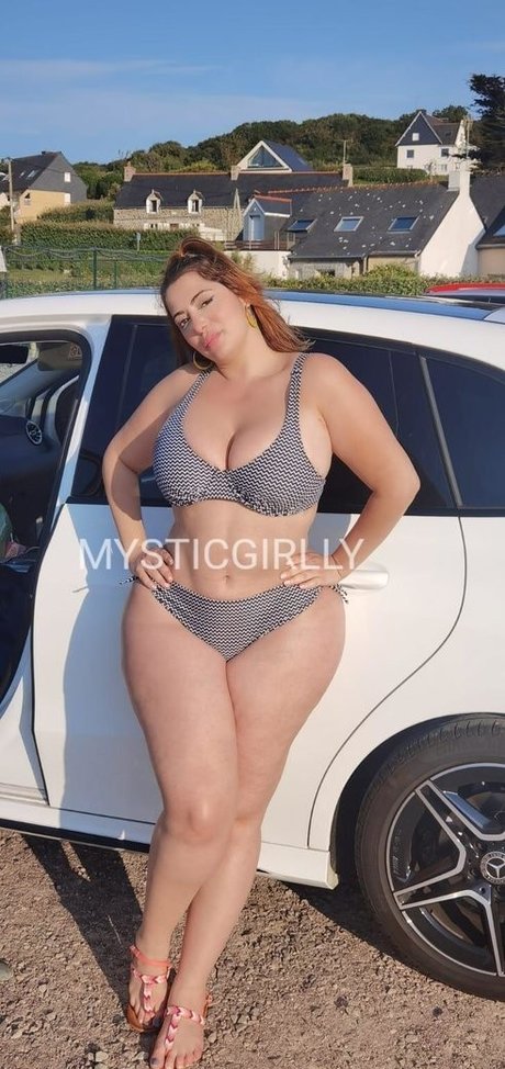 Onesarahhh nude actress picture