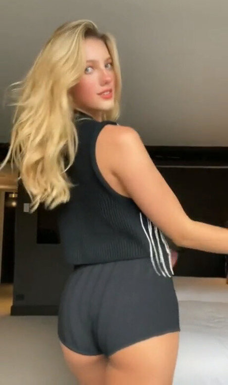 Jemima Robinson hot actress photo