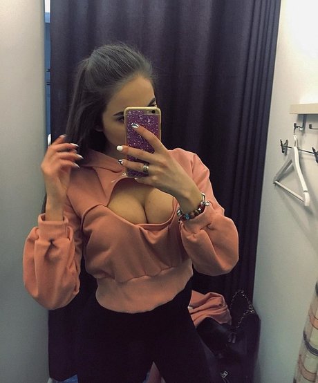 clothed onlyfans sexy nudes pic