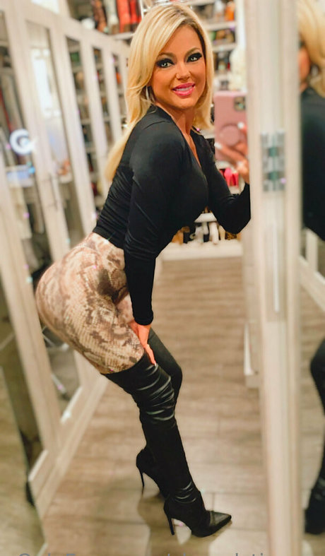 chanelstjames perfect actress photo