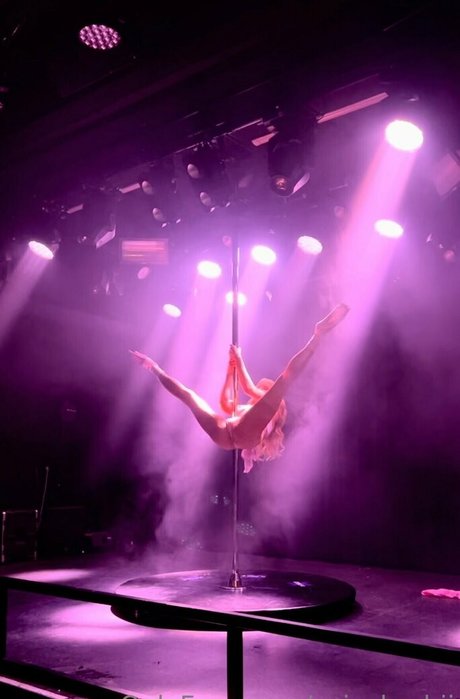 spicybarbii pornstar erotic photos