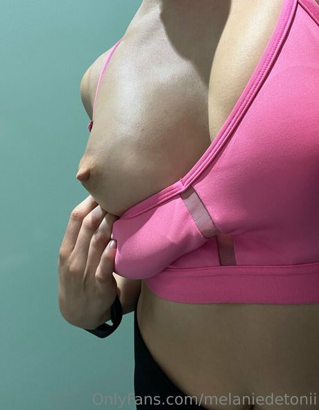 poliamorosaa model erotic img