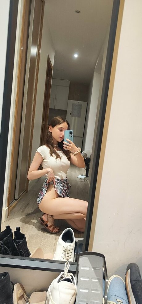 fushiginokuninoali exclusive star images