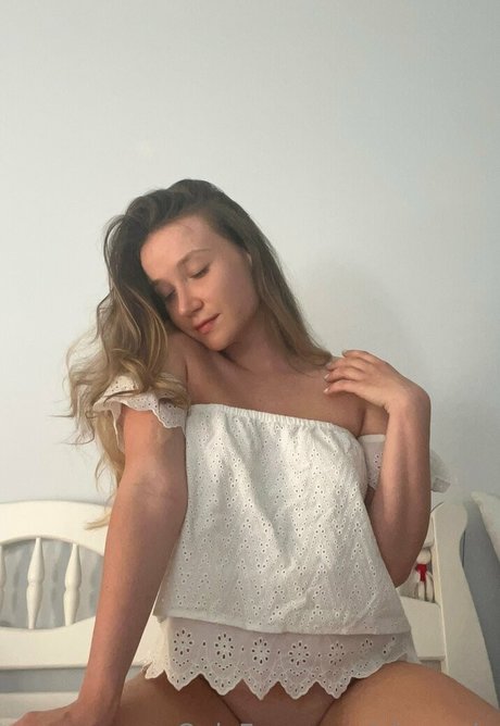 lilly lil model nude image