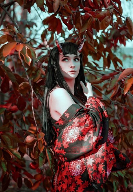 embertay art actress galleries