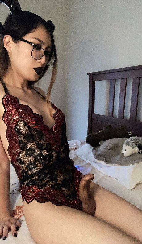 skelly tan high quality actress archive