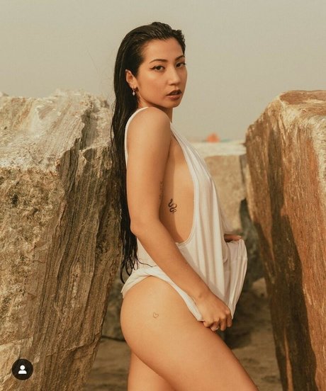 Yourleo s model sexy images