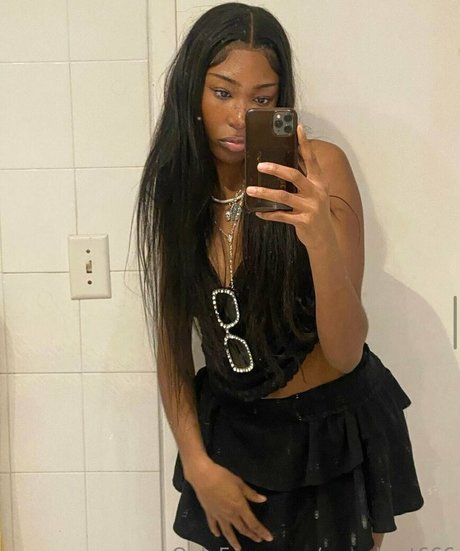 meruhart666 nudes actress gallery