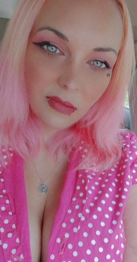 wyldestardust naked star photos