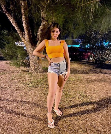 feehsantuuhs perfect actress pics