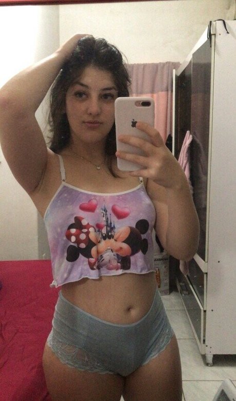 feehsantuuhs model erotic pics