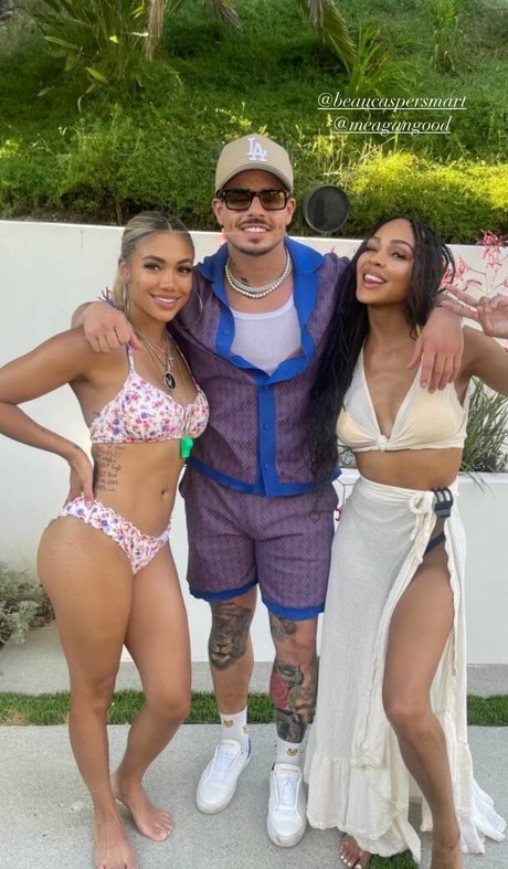 Paige Hurd model art photo