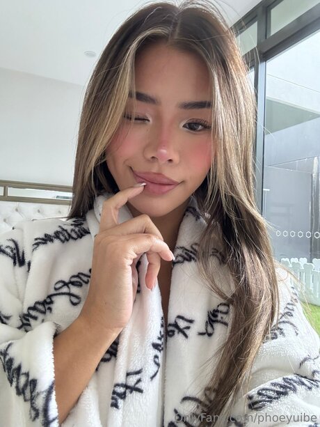 phoeyuibe model art photos