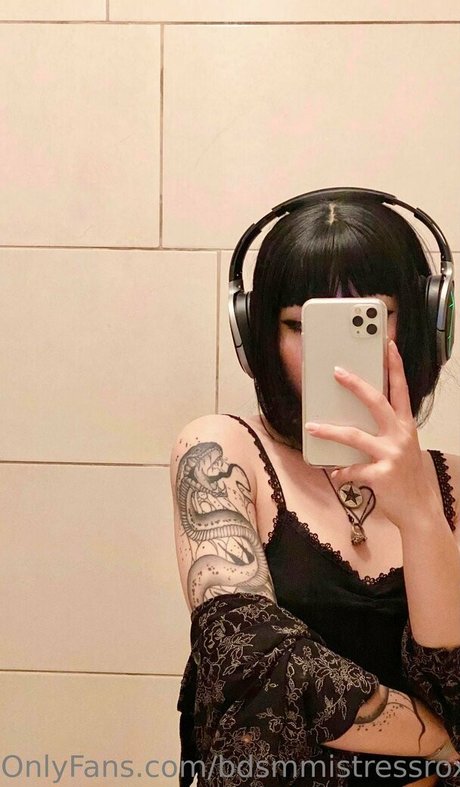 bdsmmistressroxy star art images