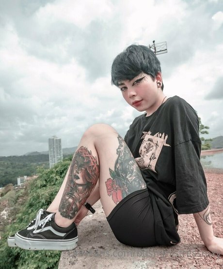 bdsmmistressroxy star nude img