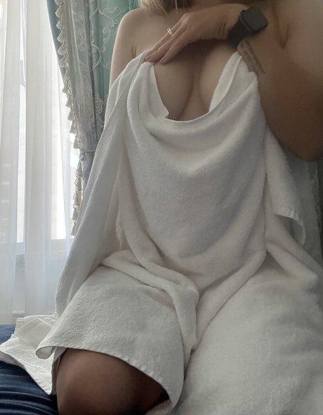 GoodGirlLika sexy star gallery