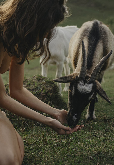 Julia Slip model sexy photo