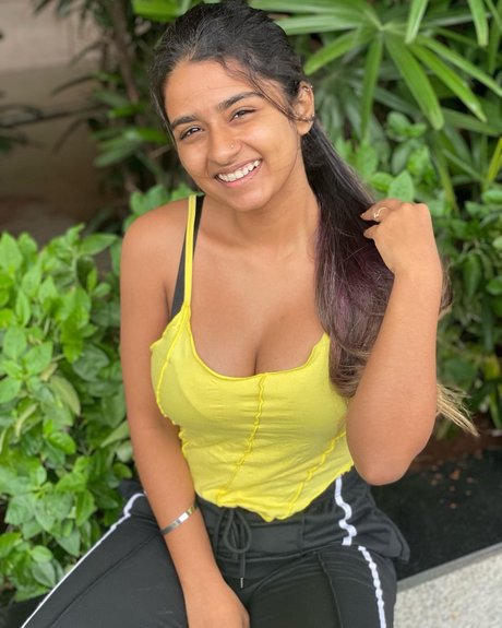 Suhana Khan pornstar hot pictures