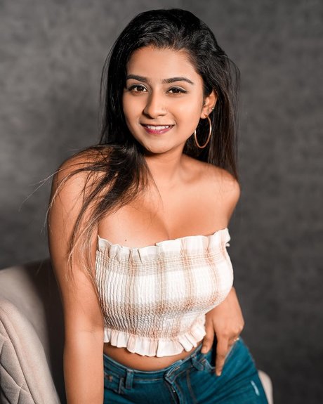 Suhana Khan perfect star photos