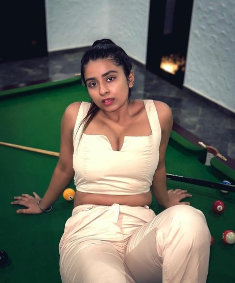 Suhana Khan model xxx pic