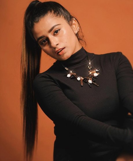 Suhana Khan pornstar pics