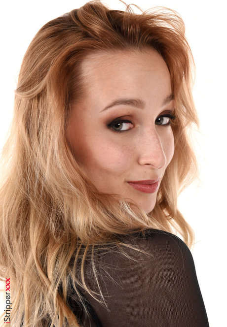 Kelly Collins model naked img