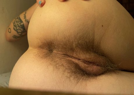 indieonline model nude picture