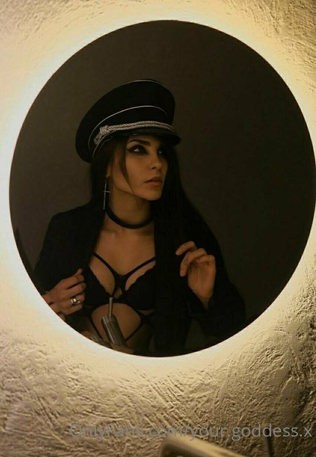 your goddess x star top picture