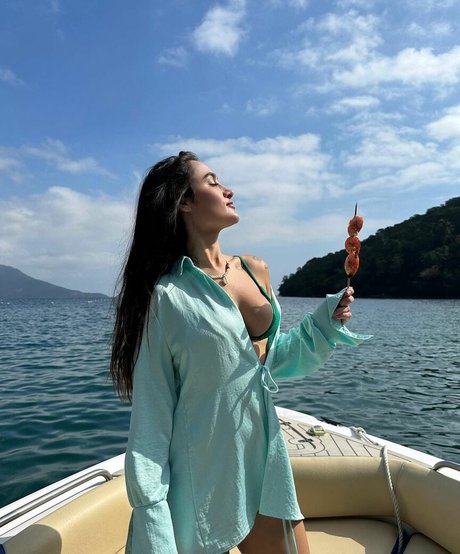 Gabi Melim art model image