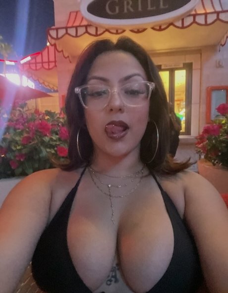 axhcaxh exclusive actress archive