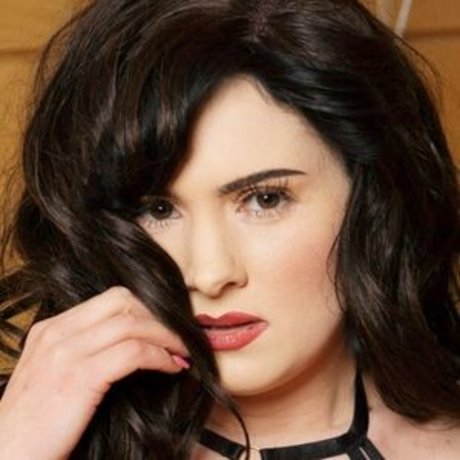 Stephanie Lauren nude model pic