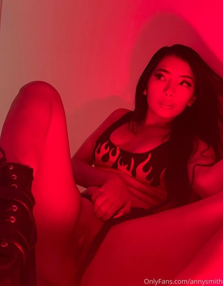 annysmith exclusive actress gallery