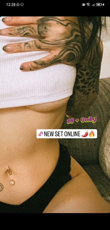 TooPunkToDrunk model xxx image