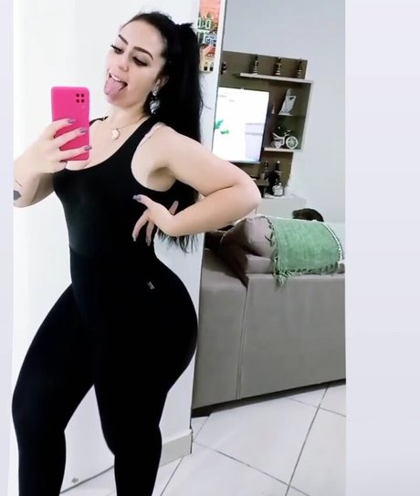 Poliana Steambeyker star pretty picture