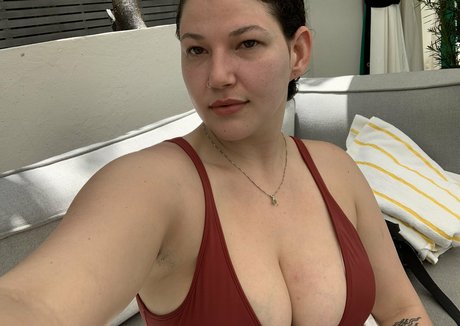 Tiedyeblotter hot model photo