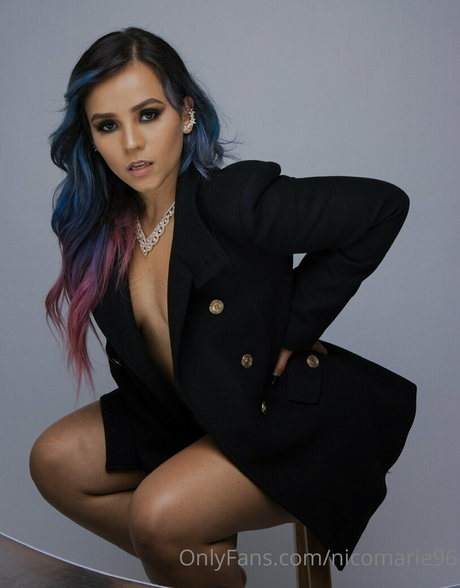 nicomarie96 star erotic image