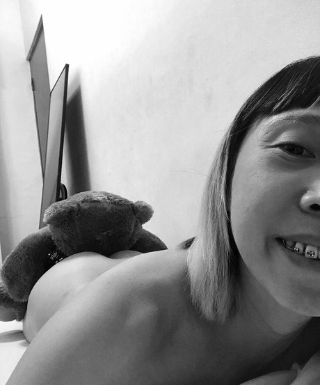 Sun Erich hd actress img