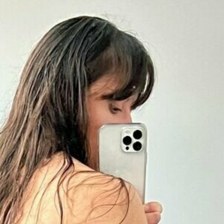 Launikavanessa pornstar naked img