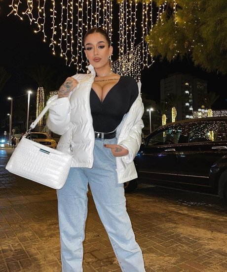 May Bakshi pornstar naked img